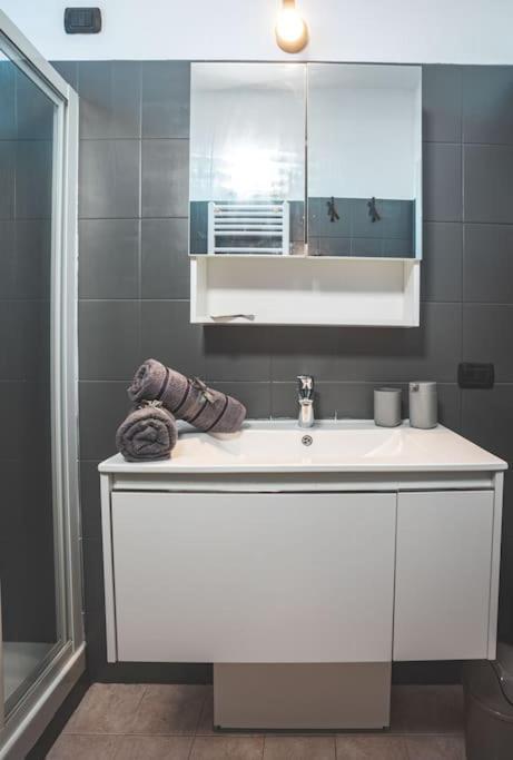 La Corte Apartment Monza - Milano + Free Wi-Fi Lissone Eksteriør bilde