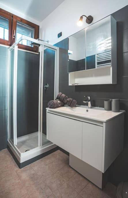 La Corte Apartment Monza - Milano + Free Wi-Fi Lissone Eksteriør bilde