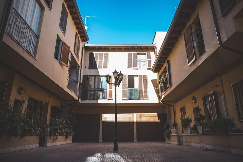 La Corte Apartment Monza - Milano + Free Wi-Fi Lissone Eksteriør bilde